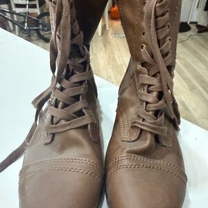Brown Lace-Up Women's Boots
